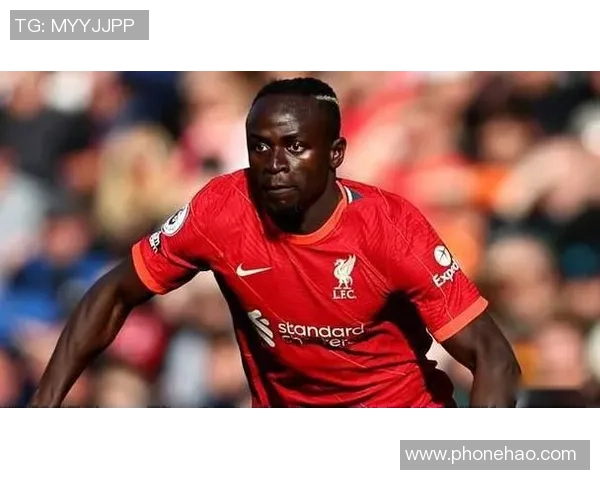 足球明星马内展现爱国情怀为家乡足球事业贡献力量